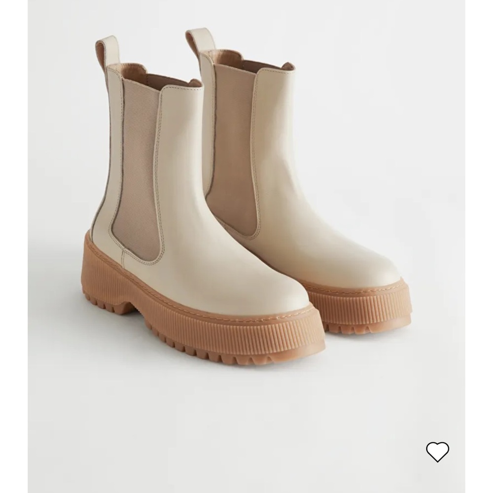 & other stories chunky lug sole chelsea boot size 6